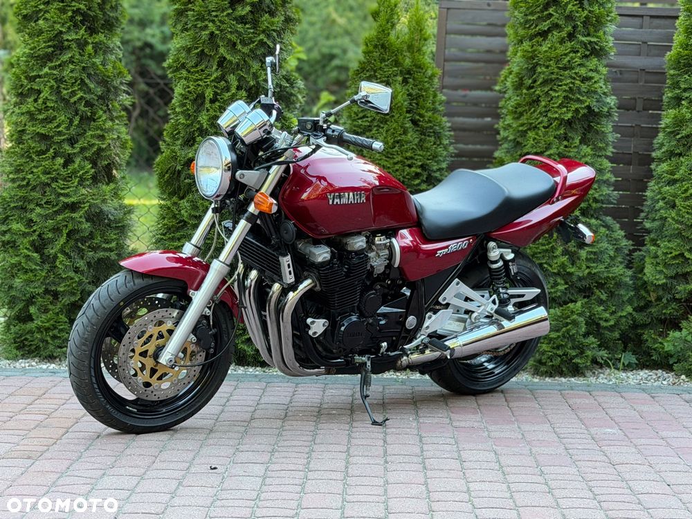 Yamaha XJR - 5