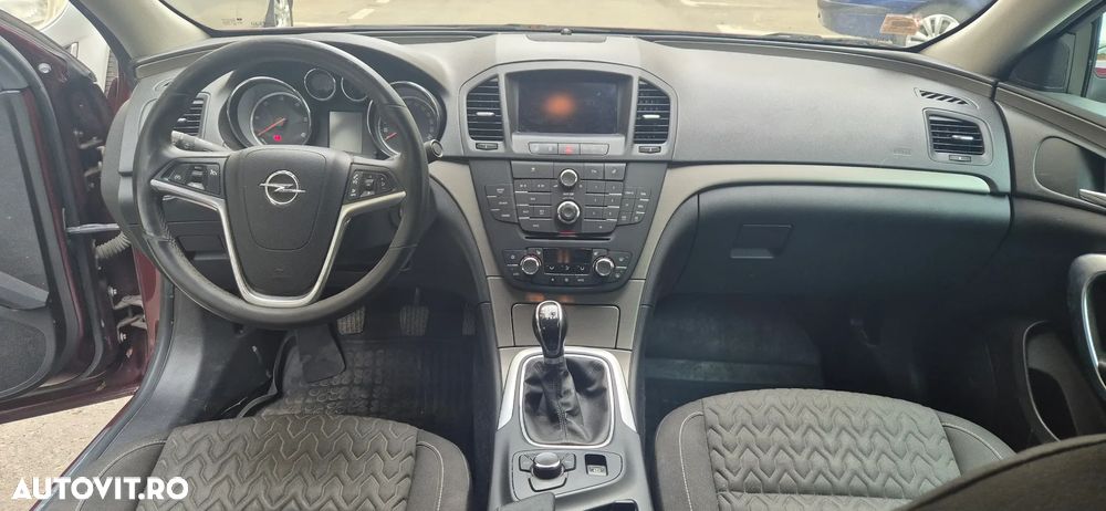 Opel Insignia 2.0 CDTI - 10