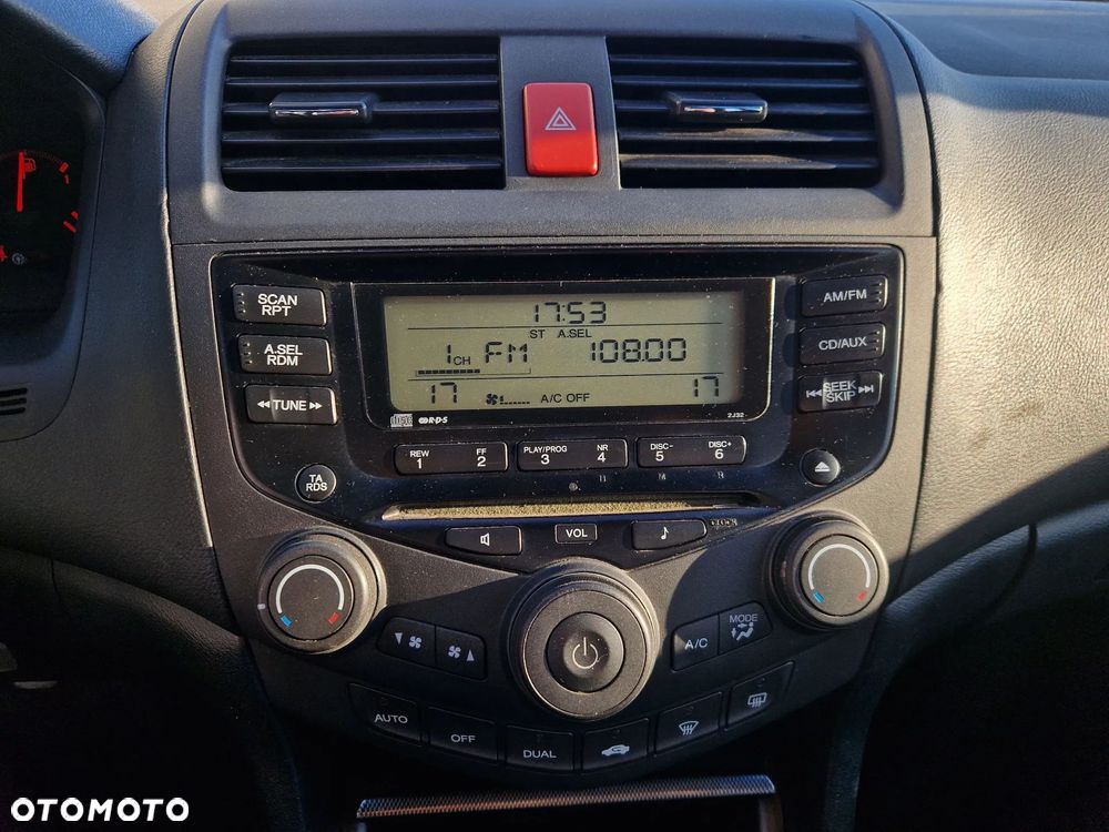 Honda Accord 2.0 Executive - 16