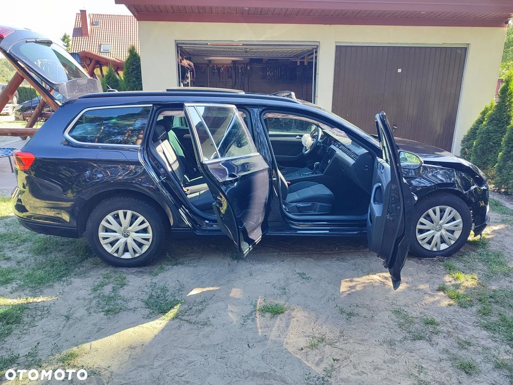 Volkswagen Passat Variant 2.0 TDI SCR DSG Elegance - 25