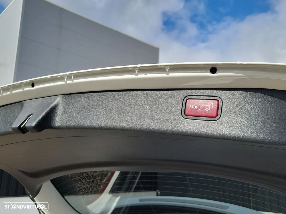 Mercedes-Benz C 300 d AMG Line - 19