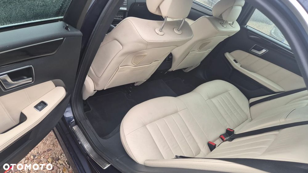 Mercedes-Benz E-Class 2015 photo 5