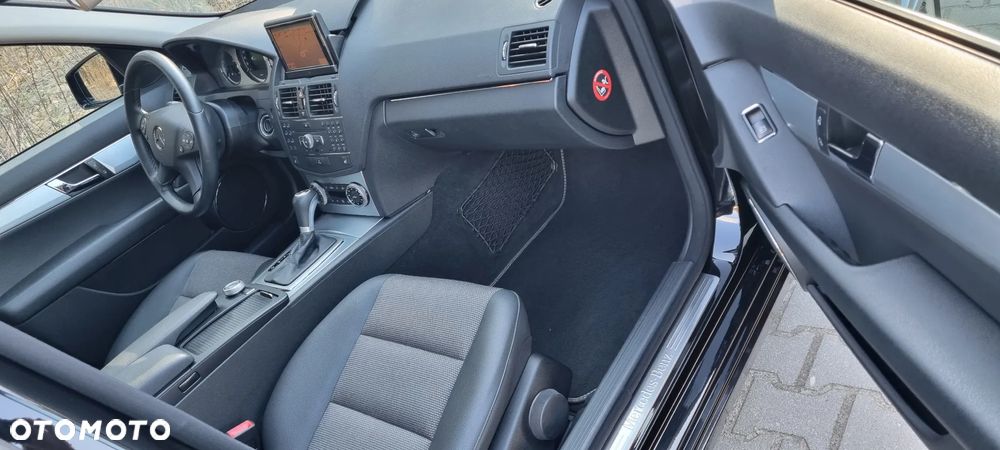 Mercedes-Benz Klasa C 180 Kompressor Automatik Avantgarde - 27