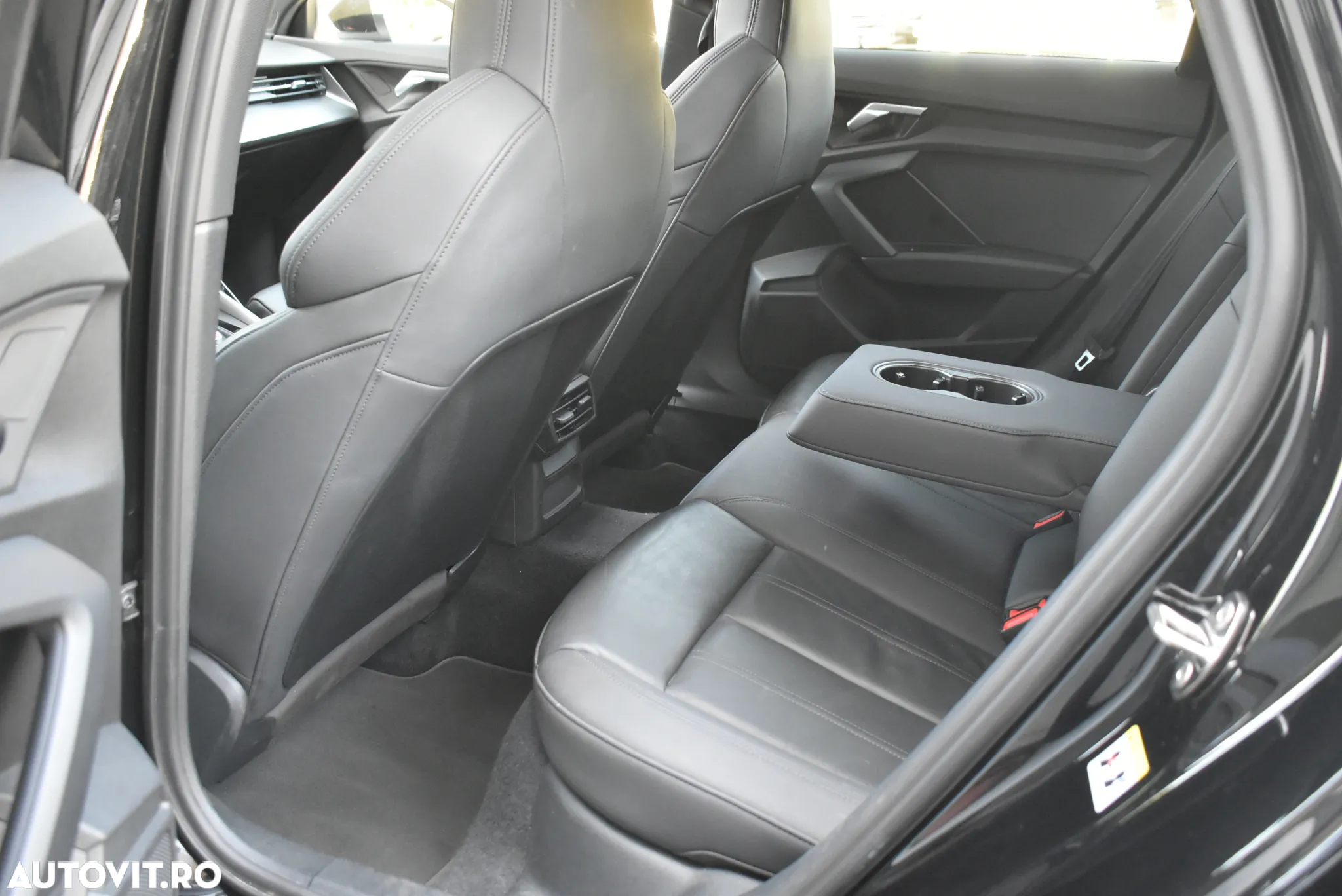Audi A3 35 TFSI cylinder on demand Limousine S tronic design - 11