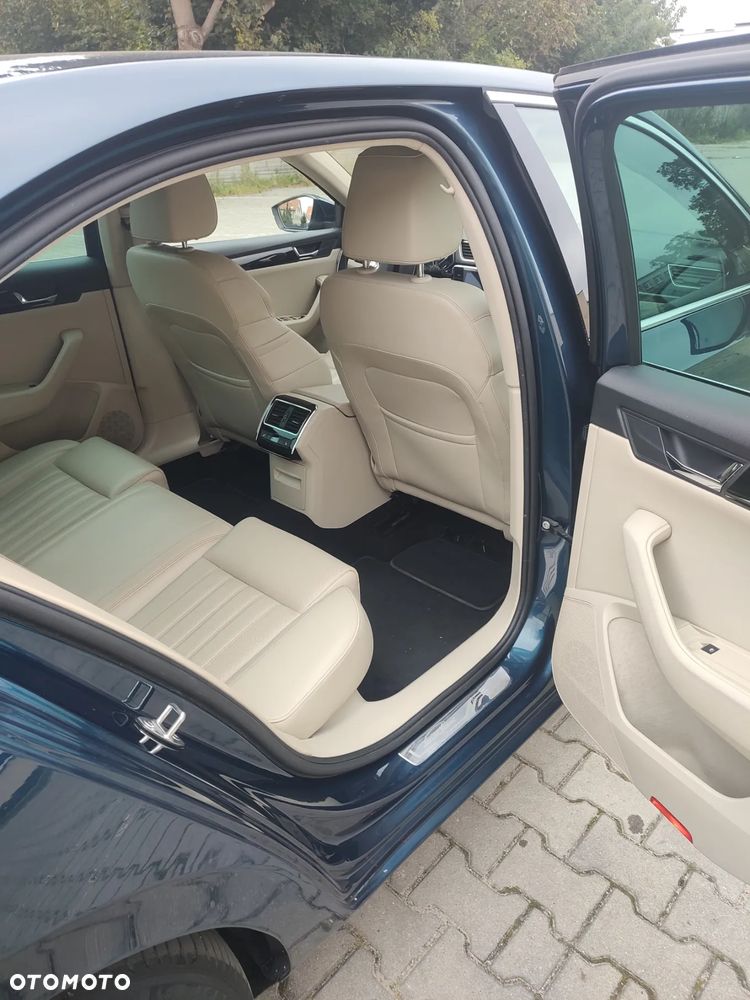 Skoda Superb 2.0 TDI 4x4 L&K DSG - 13