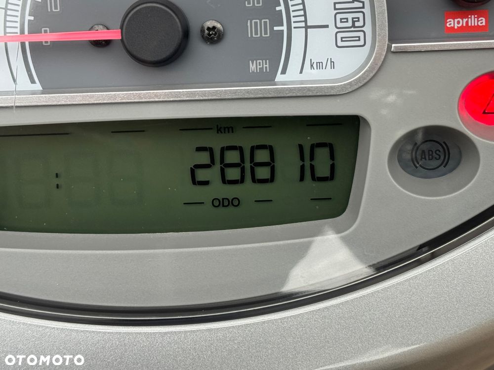 Aprilia Sportcity - 8