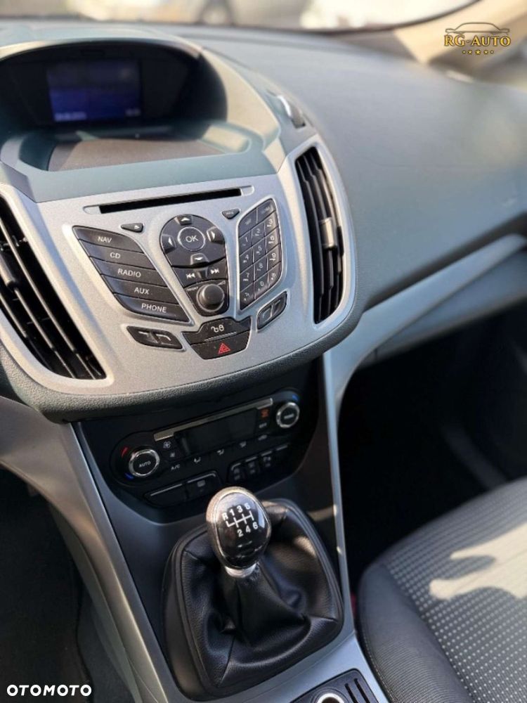 Ford Grand C-MAX - 21
