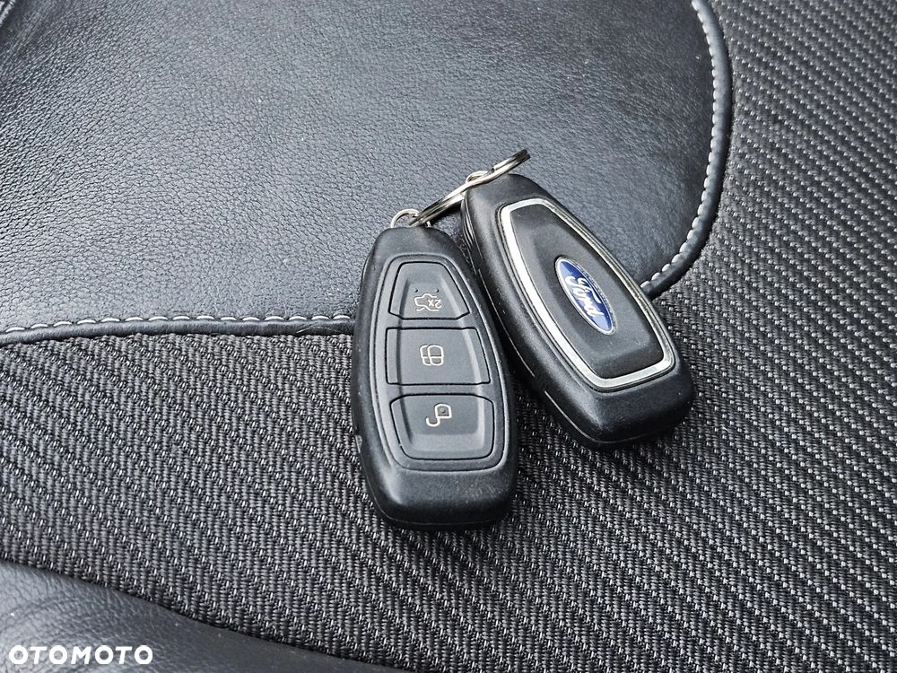 Ford Kuga 2.0 TDCi Titanium - 18