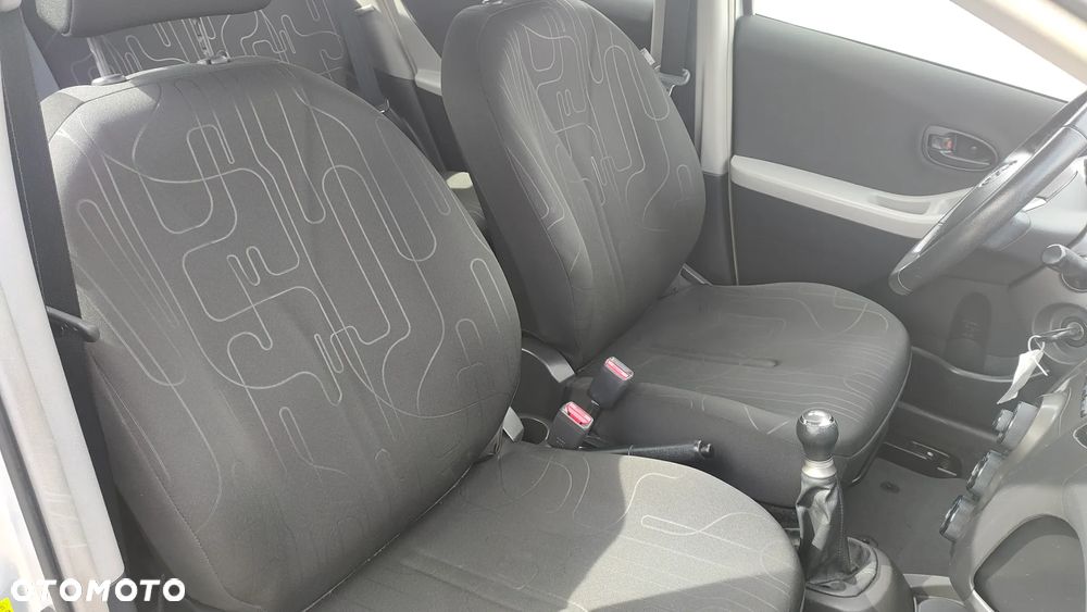 Toyota Yaris 1.0 VVT-i Cool - 12