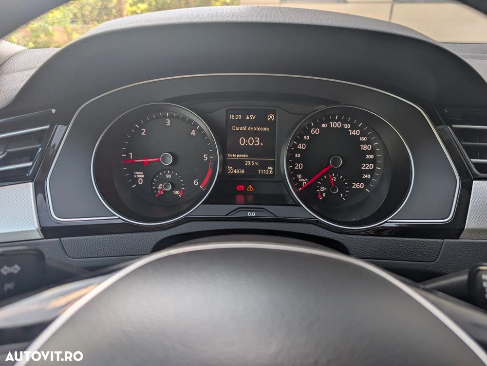 Volkswagen Passat 2.0 TDI 4Motion Comfortline - 11