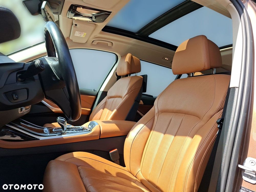 BMW X7 xDrive40i - 13