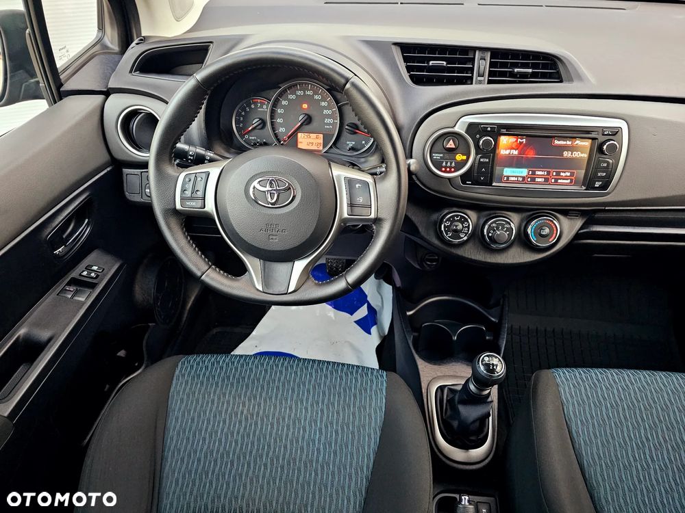 Toyota Yaris 1.33 VVT-i Executive - 27