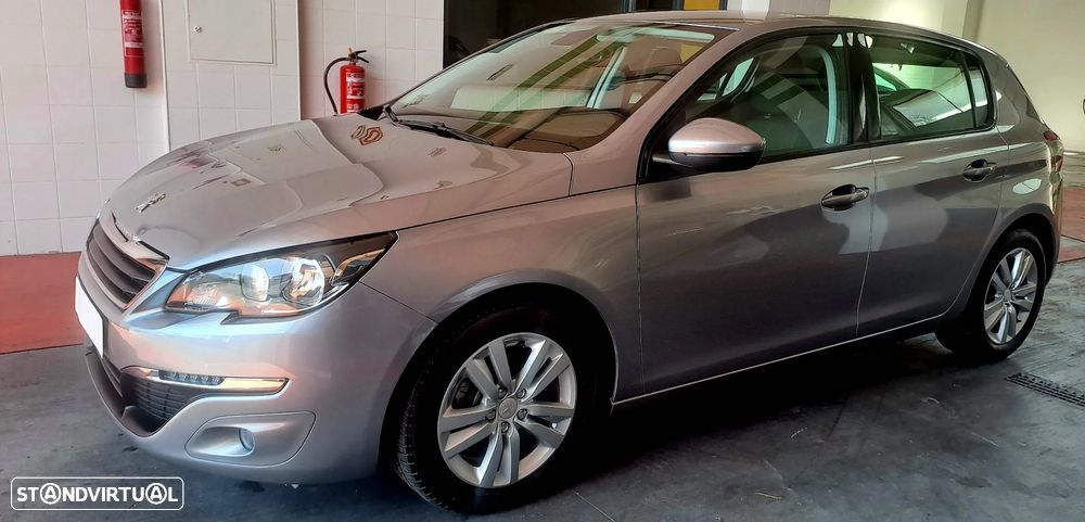 Peugeot 308 1.2 PureTech Style - 1