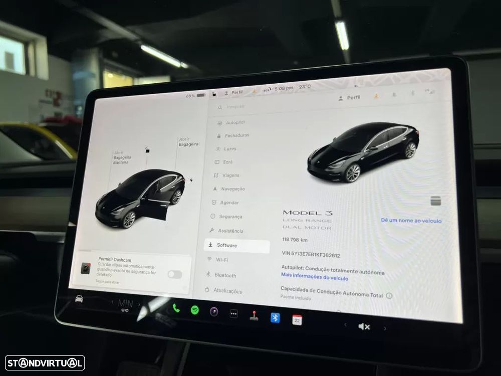 Tesla Model 3 Long-Range Dual Motor AWD - 27
