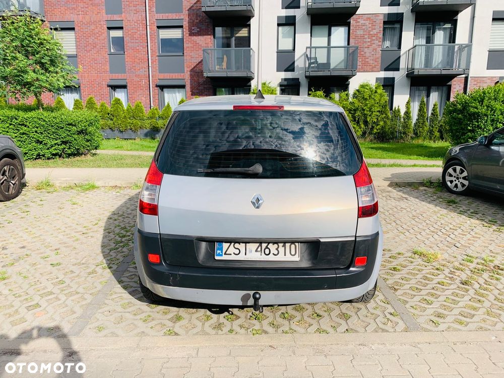 Renault Scenic 1.6 16V Privilege - 9