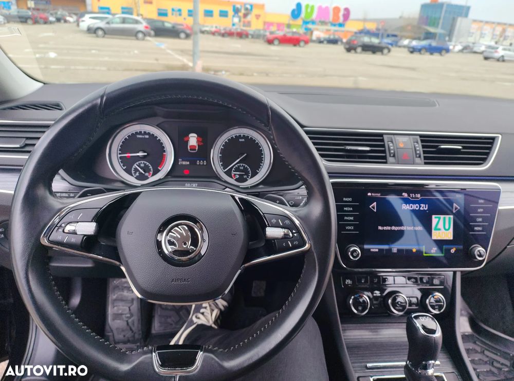 Skoda Superb Combi 2.0 TDI DSG Style - 13