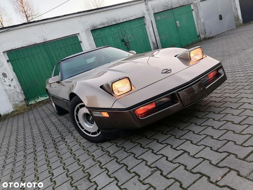 Chevrolet Corvette - 1