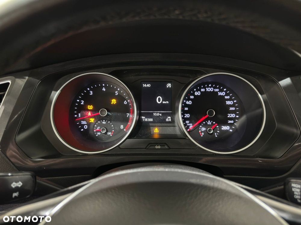 Volkswagen Tiguan - 26