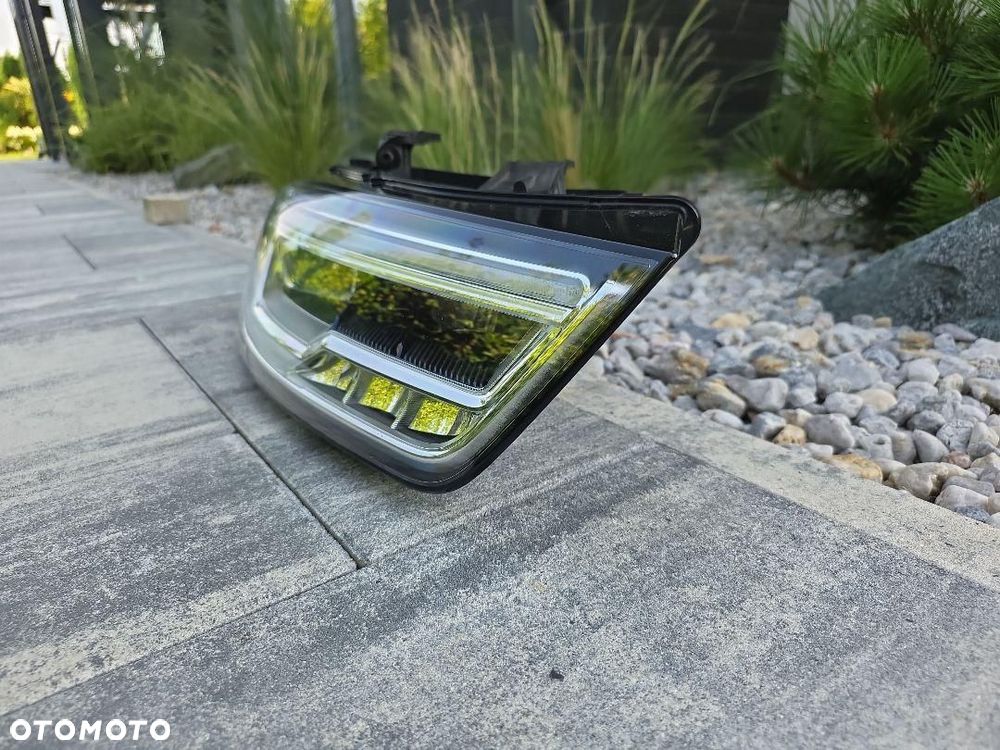 AUDI Q3 RSQ3 8U0 LIFT Lampa prawa przód Full Led Dynamic 8U0941034 - 3