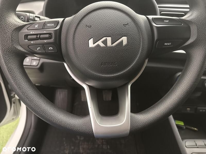 Kia Rio - 13