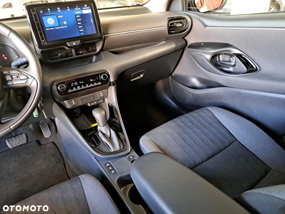 Toyota Yaris Hybrid 1.5 Style - 26