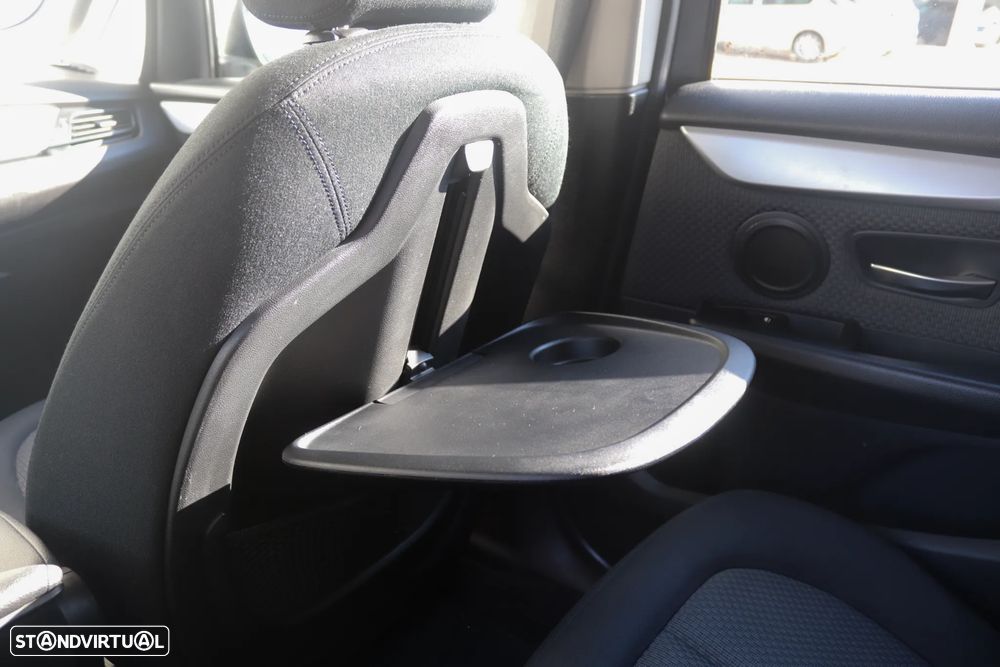 BMW 216 Gran Tourer d 7L - 32