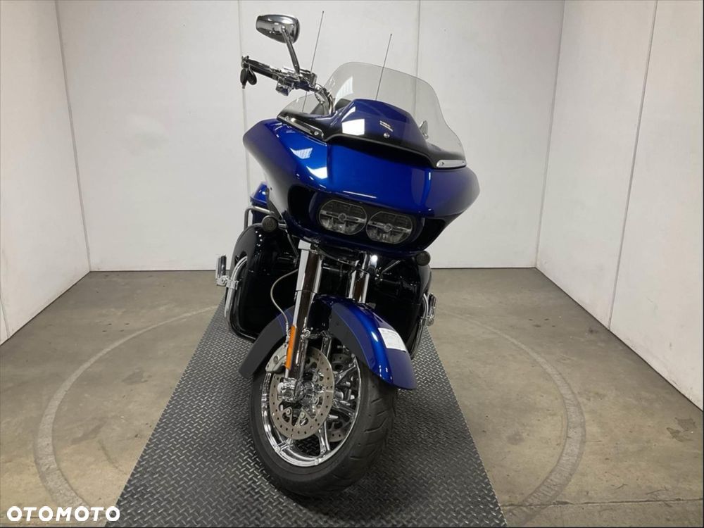 Harley-Davidson Touring Road Glide - 2
