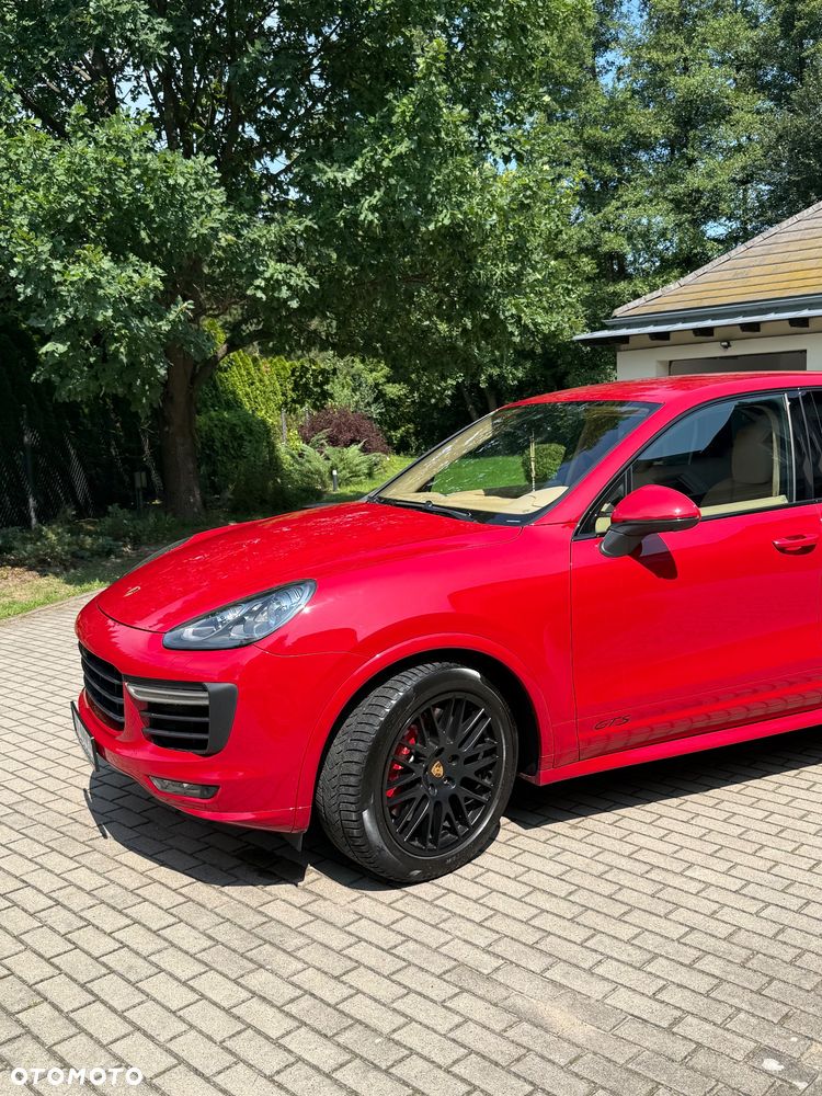 Porsche Cayenne GTS - 7