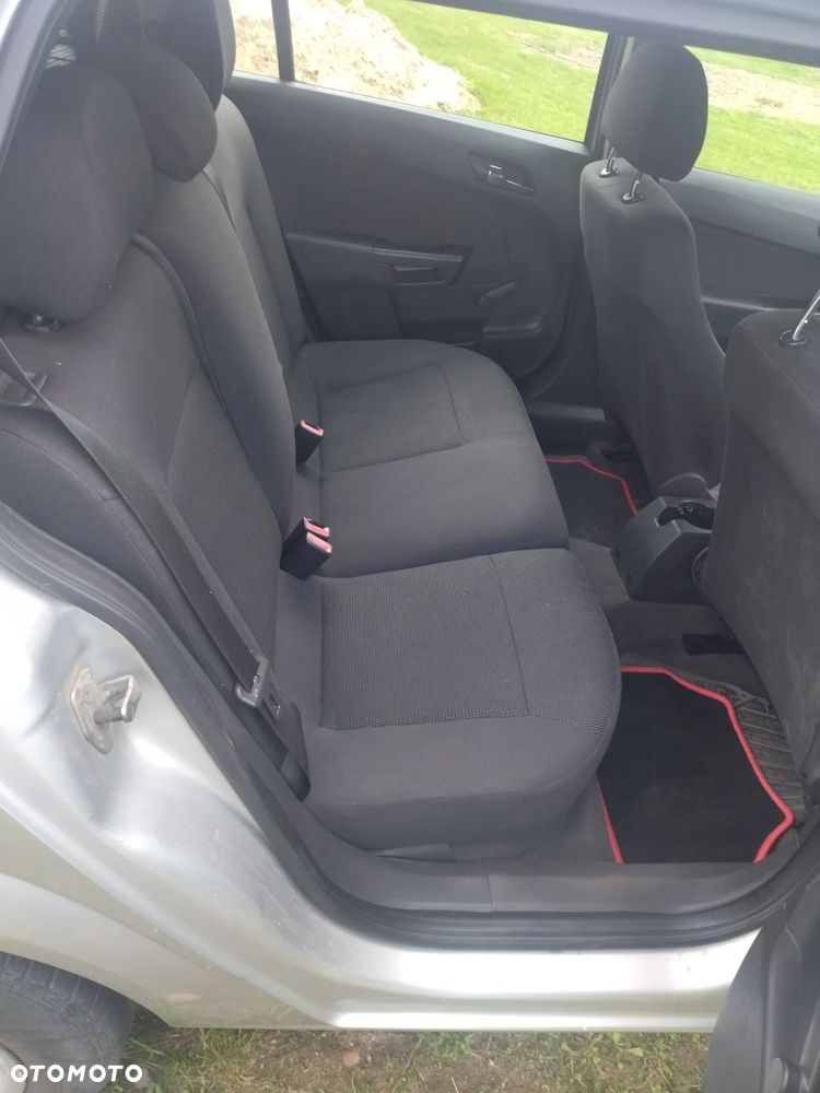 Opel Astra 1.7 CDTI - 8