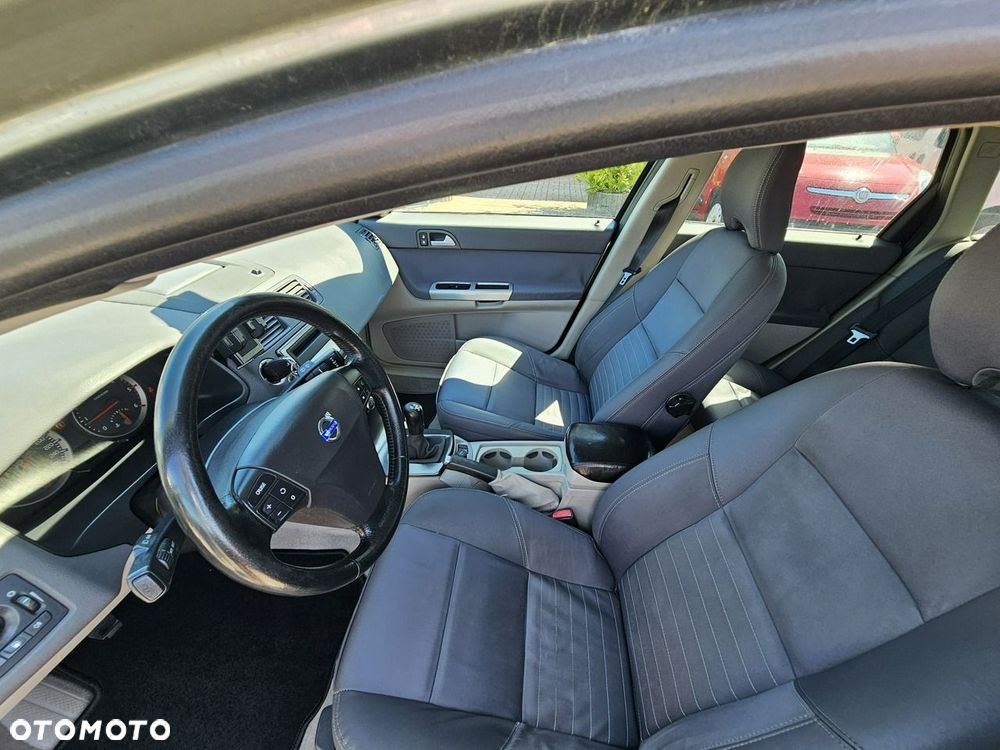 Volvo V50 - 23