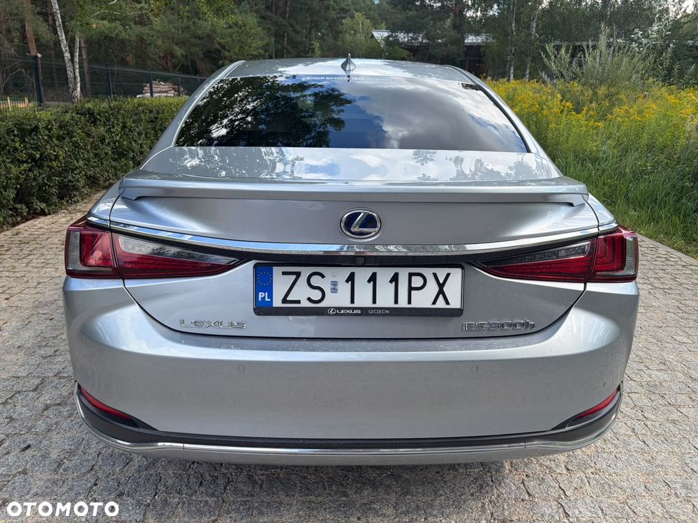 Lexus ES 300h Prestige - 10