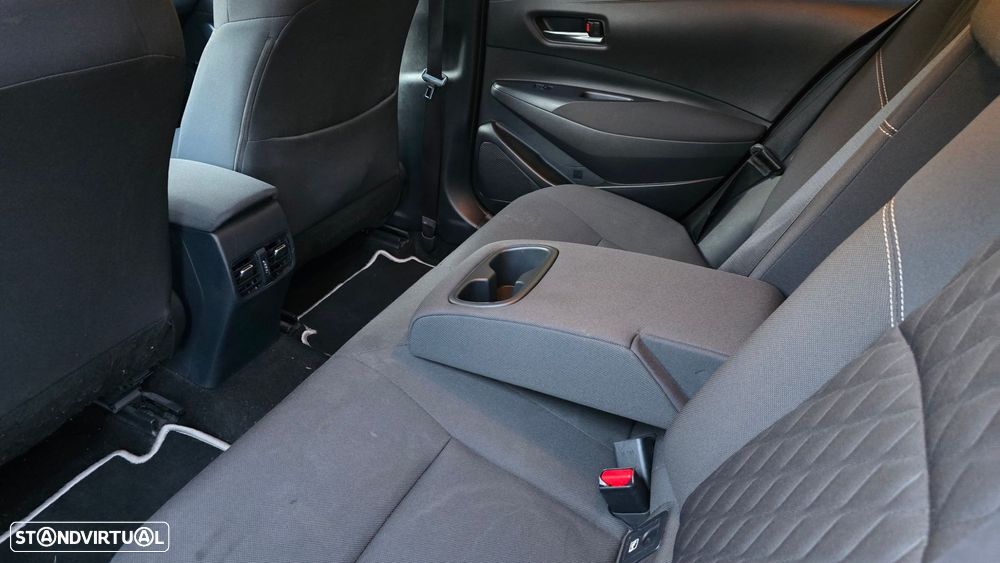 Toyota Corolla SD 1.8 Hybrid Comfort - 39