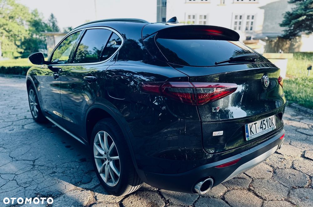 Alfa Romeo Stelvio 2.0 Turbo Q4 - 4