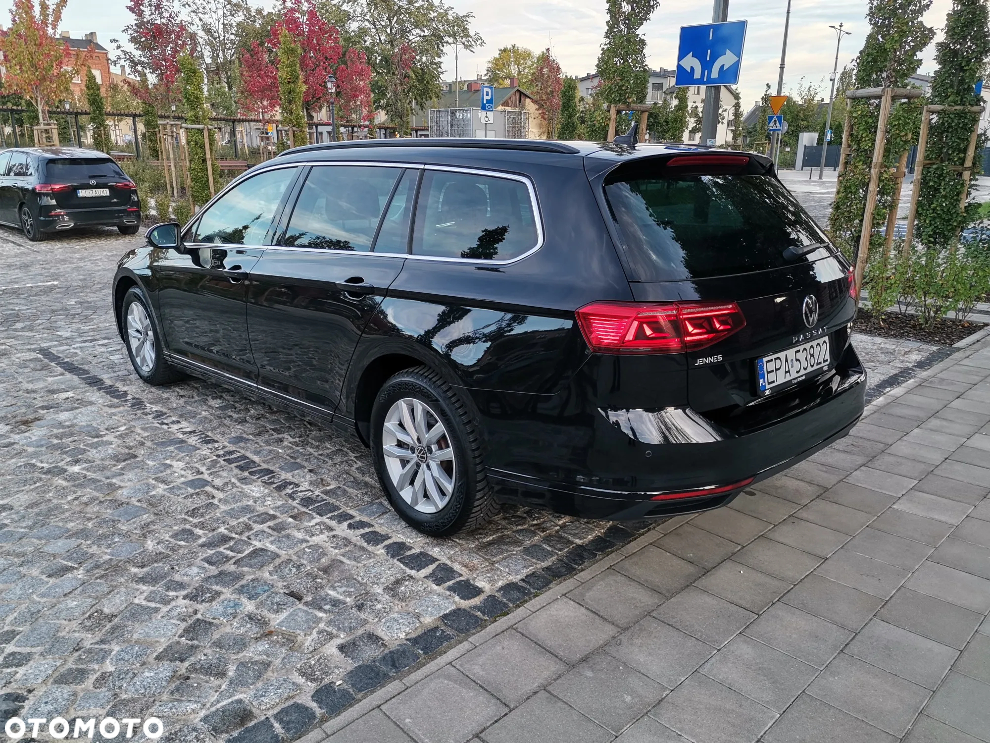 Volkswagen Passat Variant 2.0 TDI SCR DSG Elegance - 8