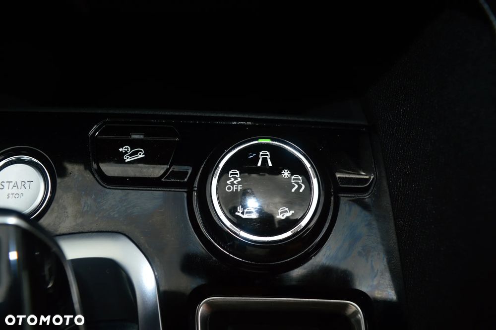 Peugeot 3008 BlueHDi 180 Stop & Start EAT6 GT - 34