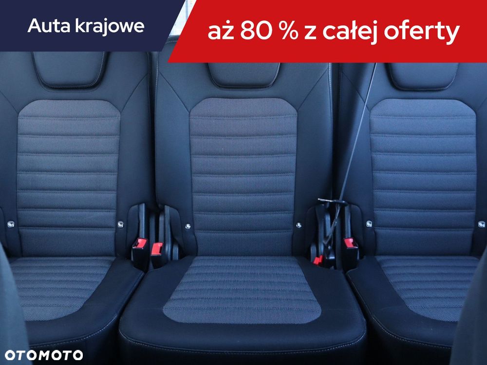 Ford S-Max - 12