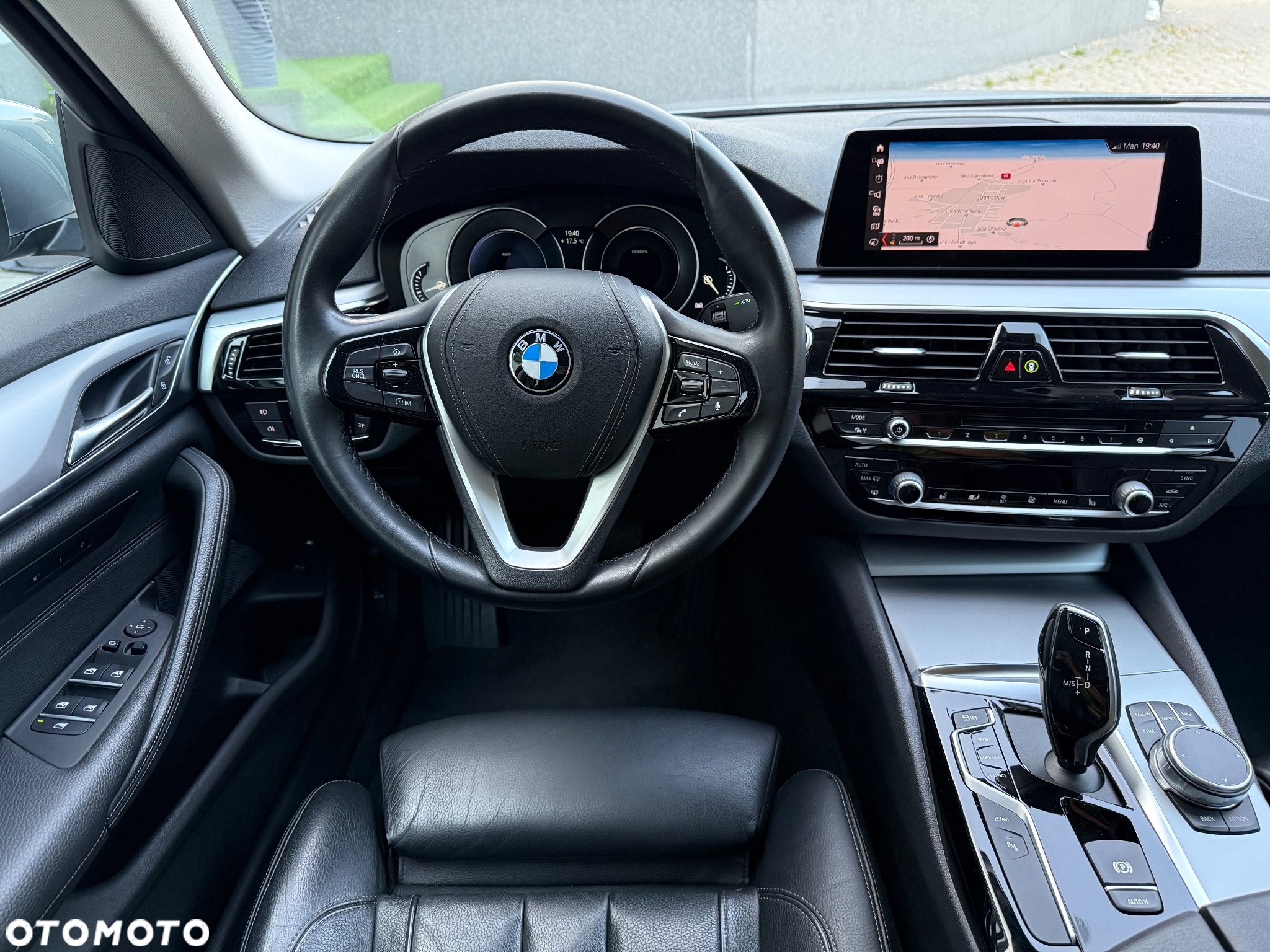 BMW Seria 5 530e sport - 23