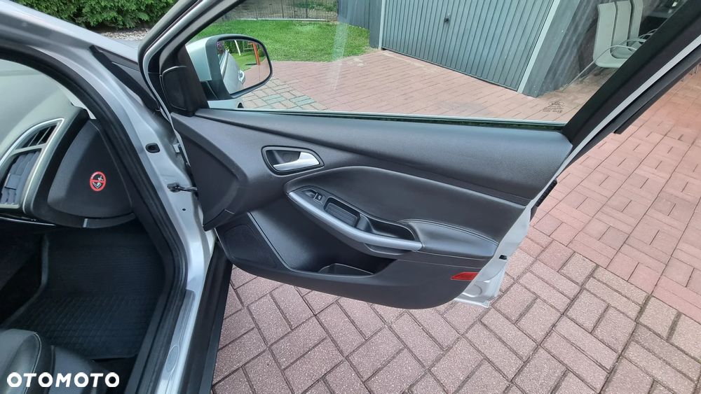 Ford Focus 1.6 Ti-VCT Titanium - 22