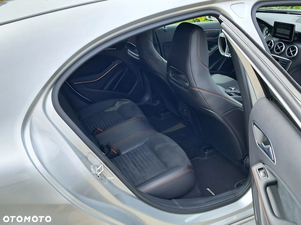 Mercedes-Benz Klasa A 250 4-Matic AMG Line - 27