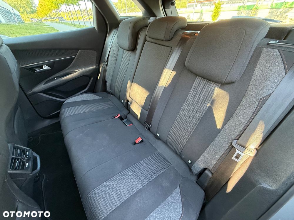 Peugeot 3008 1.2 PureTech Active Pack S&S - 24