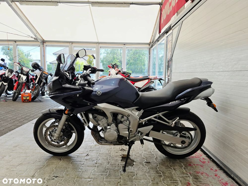 Yamaha FZ - 8