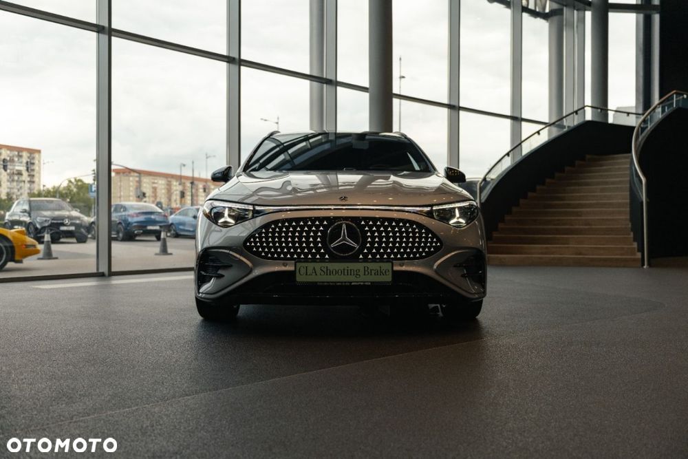 Mercedes-Benz CLA - 2