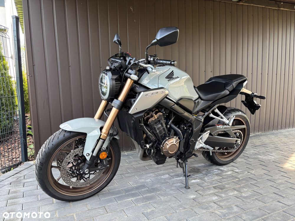 Honda CB - 30