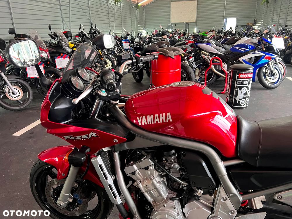 Yamaha FZS - 9