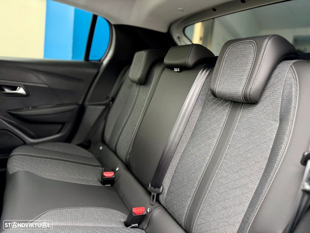 Peugeot 208 1.2 PureTech Allure - 14