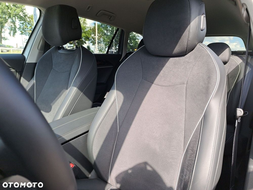 Volkswagen Passat - 12