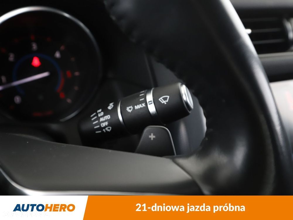Jaguar XF 2.0 i4D R-Sport - 32