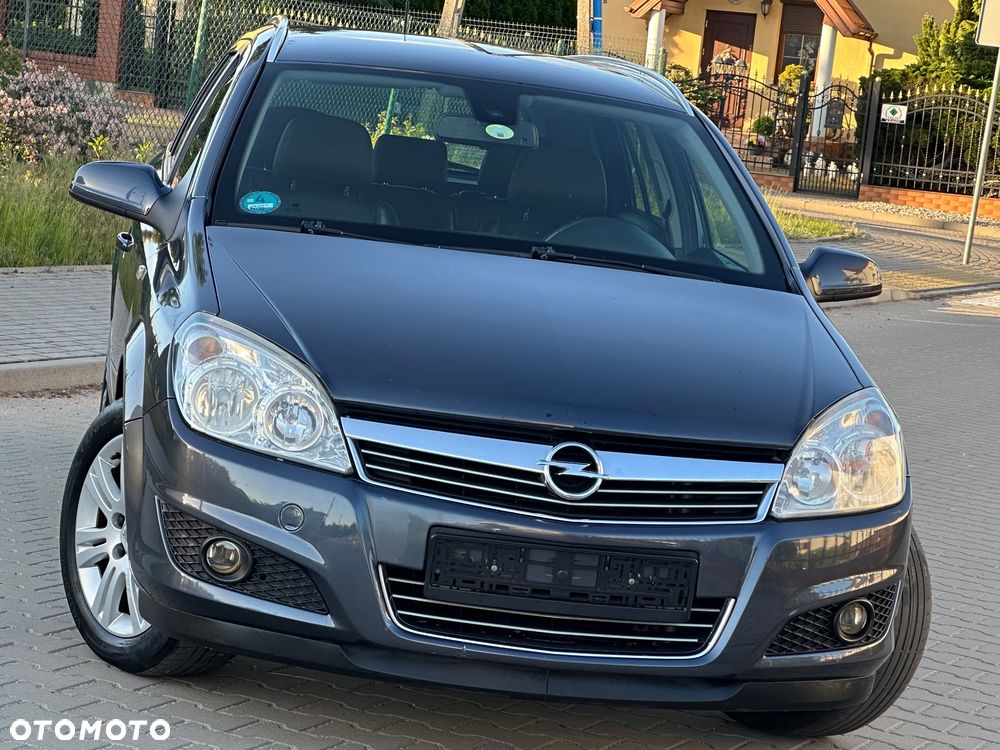 Opel Astra 1.6 Automatik Design Edition - 11