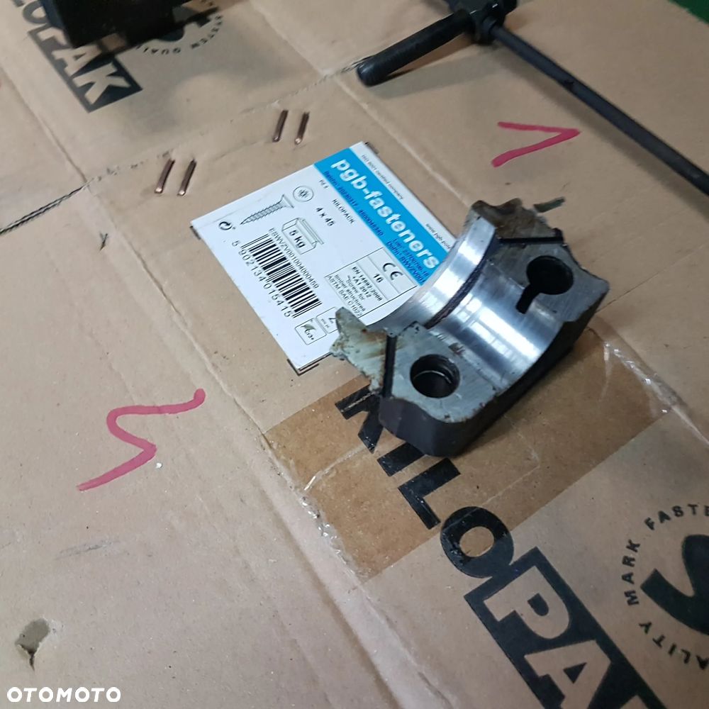 podpora koło pasowe wałka rozrządu doblo siena palio lancia punto seicento cinQecento uno panda 1.2 1.1 8v 96- - 12
