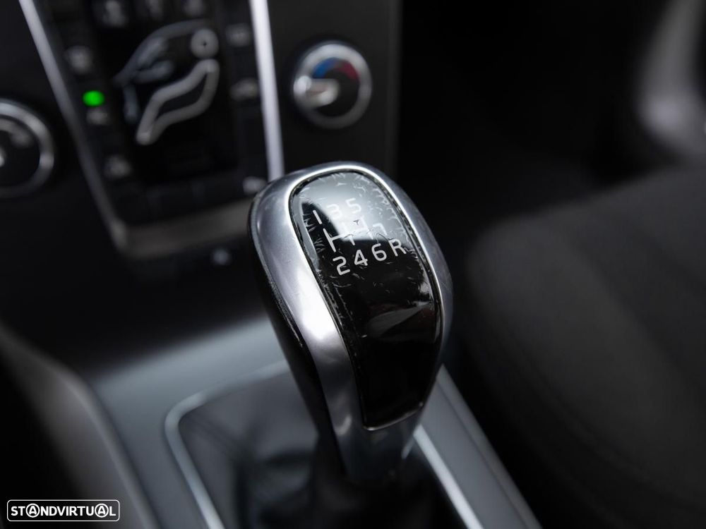 Volvo V40 - 16